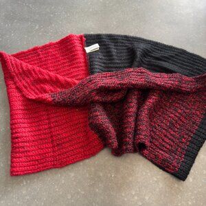 Calvin Klein Women’s Infinity Loop Scarf